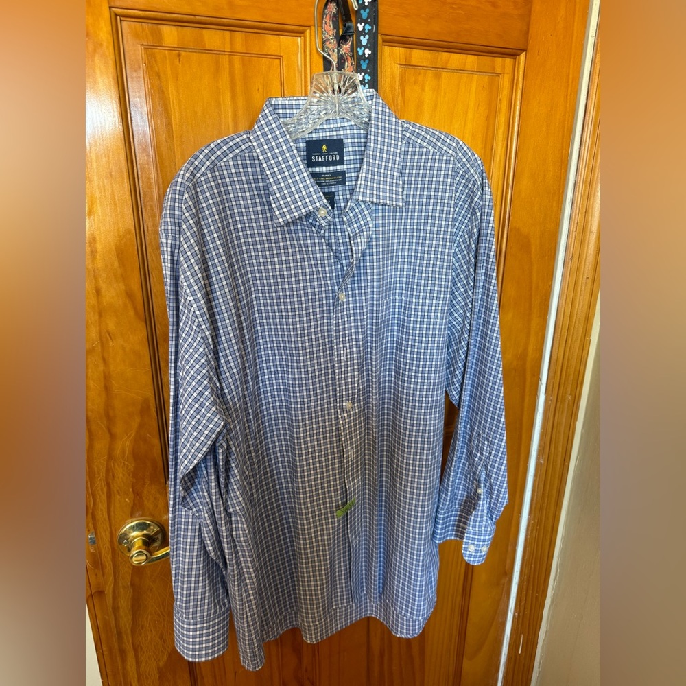 Mens Stafford Travel Performance Button down Shirt. size  17. Blue White Plaid